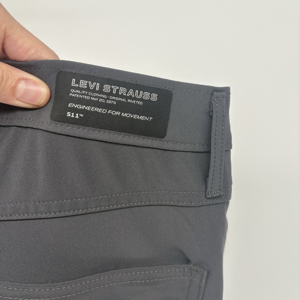Levis 511 Slim Fit Straight Leg Gray Athletic Chino Performance Pants  Men 36X31 - Picture 10 of 10